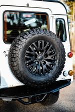 Land Rover Defender 110 by Osprey Custom Cars 1993 года
